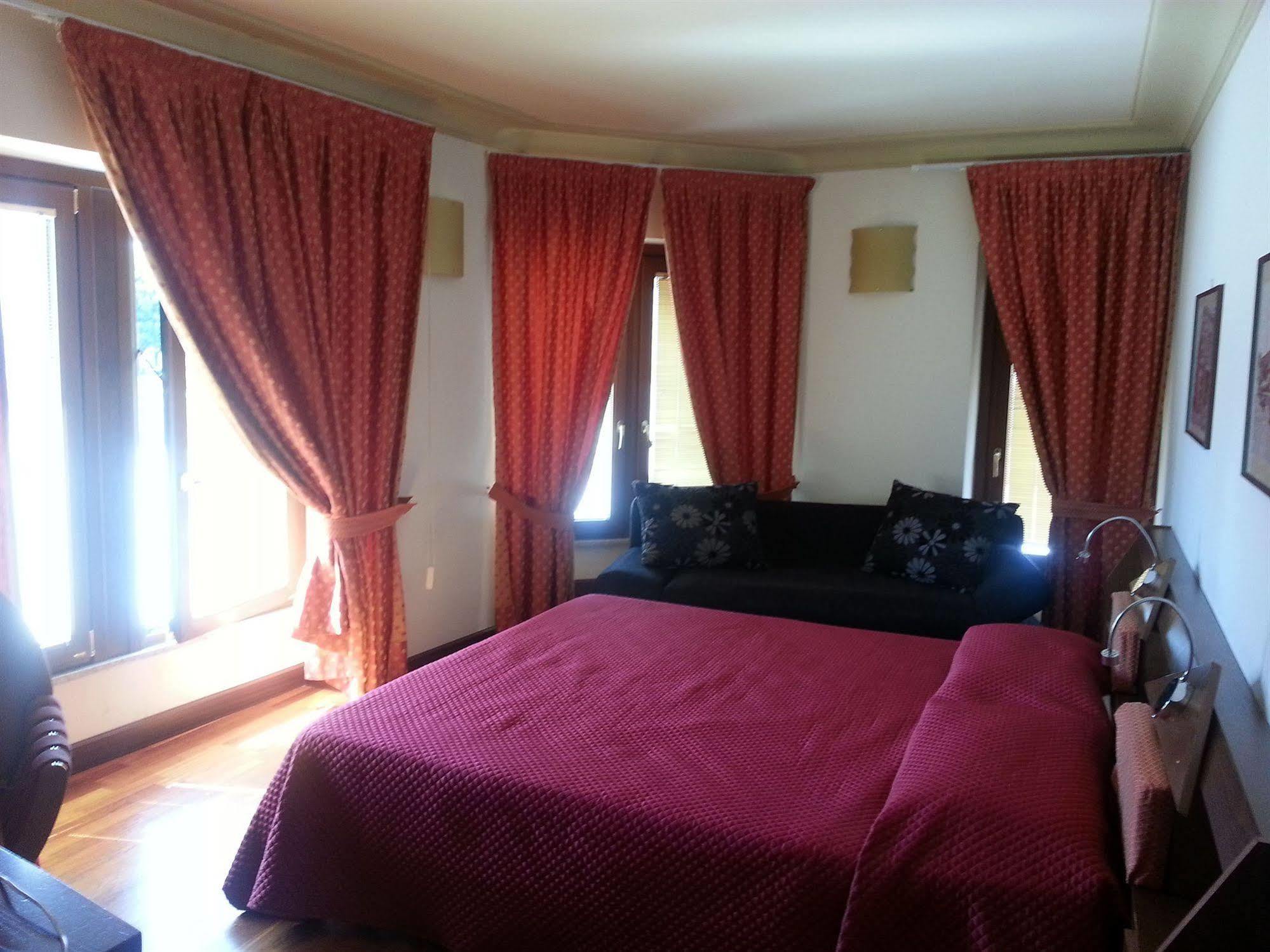 Hotel Lombardia Monfalcone Exterior photo